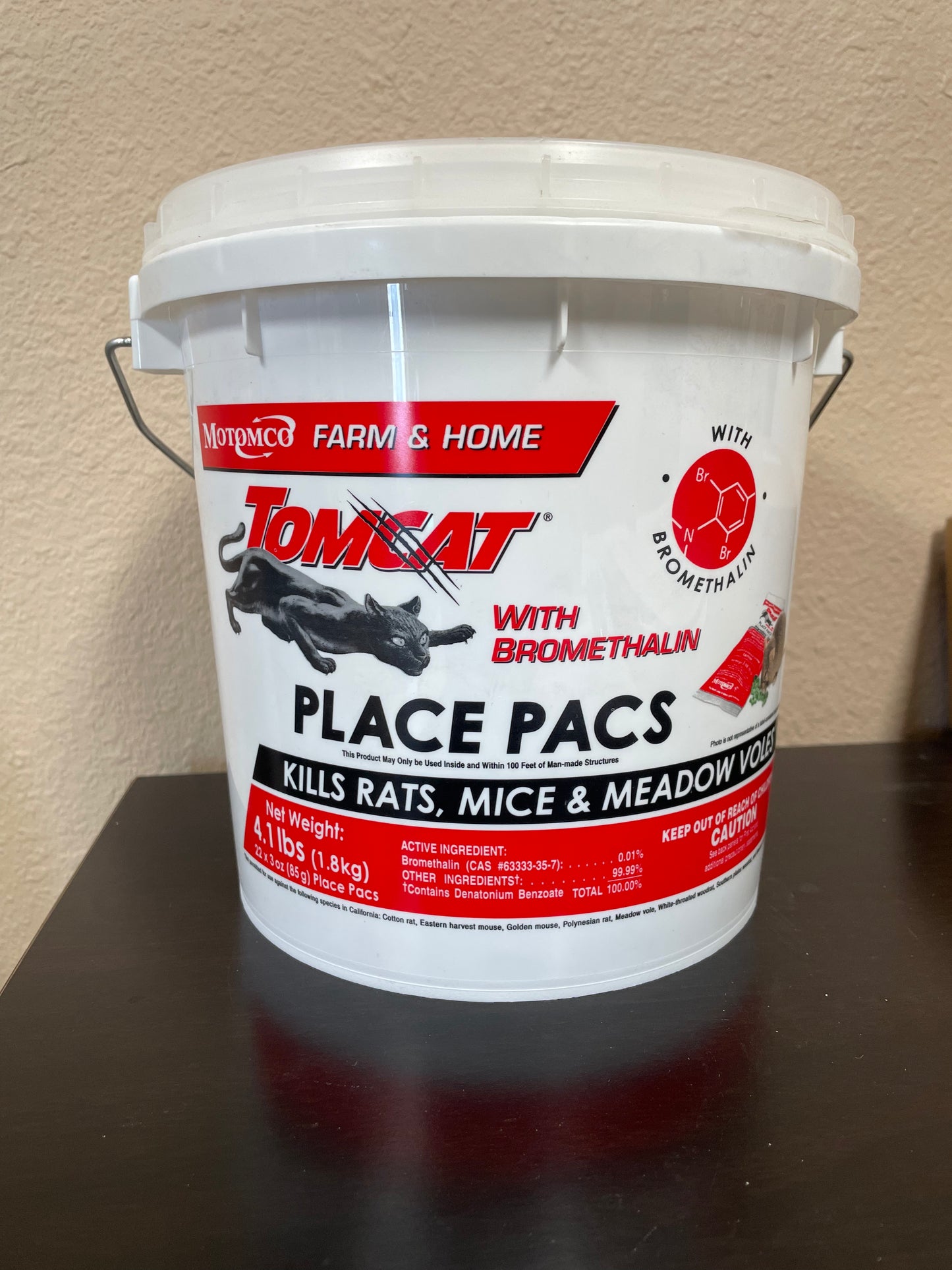 Rodent Place Packs Bucket