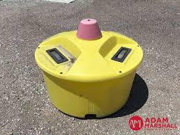 QLF USED 125 GAL Lick Tank